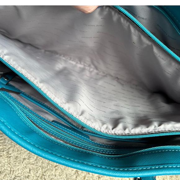 Michael Kors Jet Set Travel Large Saffiano Leather Tote Bag - Picture 12 of 15